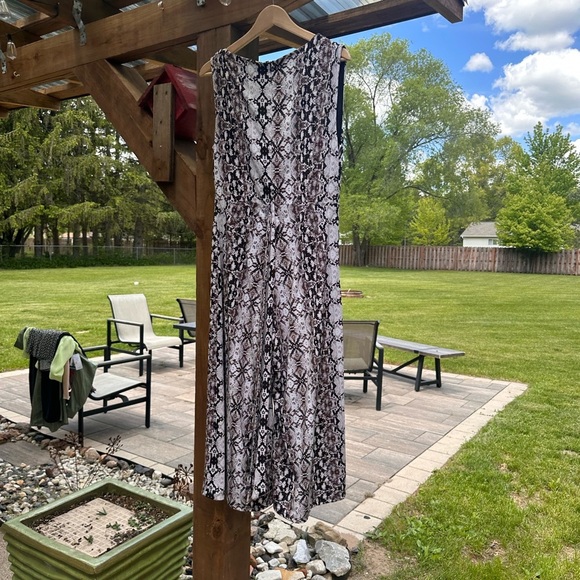 Nicole Miller Animal Print V-Neck Romper/Jumpsuit Women’s 10 - Picture 4 of 14